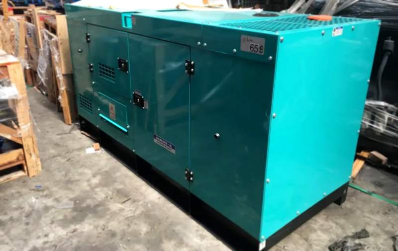 Mesin Perkins Electronic Engine dengan teknologi ECU untuk efisiensi bahan bakar genset.